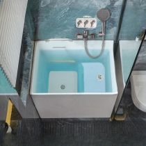 Badewanne+schwarze Dusche