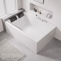 Badewanne & 5-Teiliges Set in Silber
