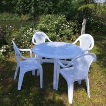 Table & 4 Chairs