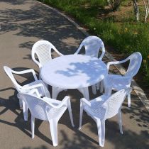 Table & 6 Chairs