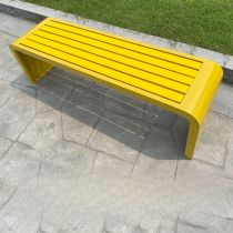 żółty
