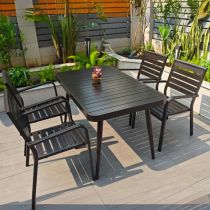 Table & 4 Chairs