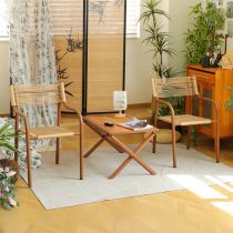 Bureau met 2 stoelen