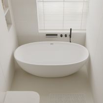 Baignoire+robinet encastré