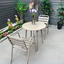 Bureau met 2 stoelen