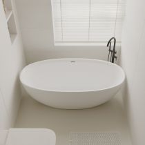 Baignoire+robinet sur pied