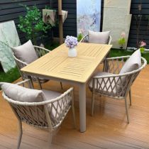 Table & 4 Chairs